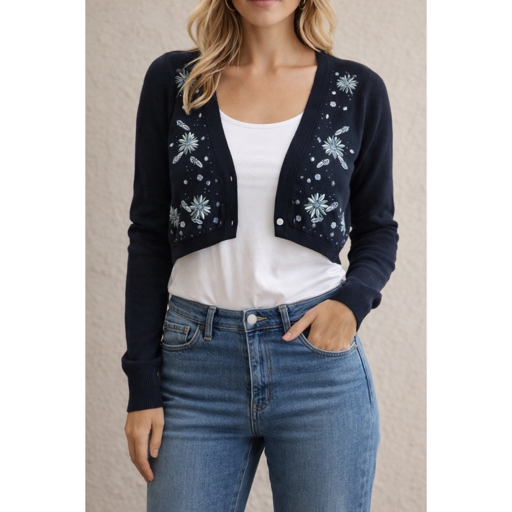 Adorable Guess Black Floral Embroidered Cardigan Size S/P Sparkle